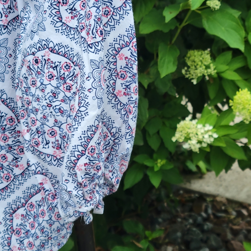 Epic Threads cold shoulder blue pink floral pattern smocked top Medium - Picture 6 of 9